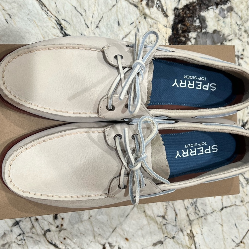 Sperry Leeward 2 Eye Moc in Bone color NIB
